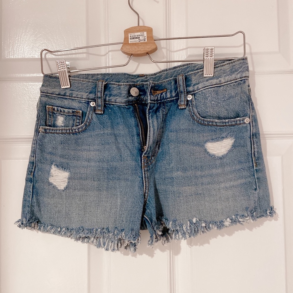 Uniqlo denim shorts (fits 25-26